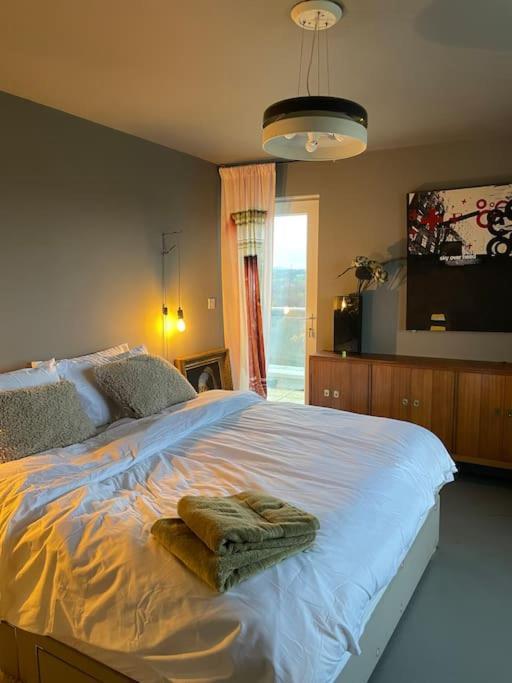 3 Bedroom Penthouse Apartment Manchester Exterior photo